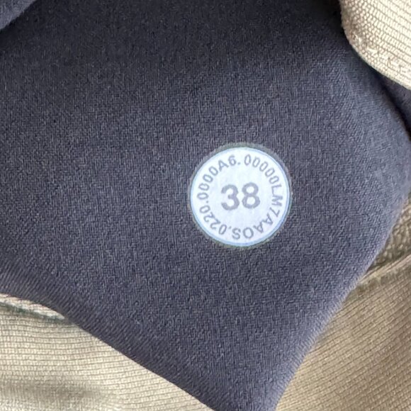 Lululemon Commission Short Mens Size 38 Slim Warpstreme 9" Tan Khaki SS-2123 - Picture 10 of 10